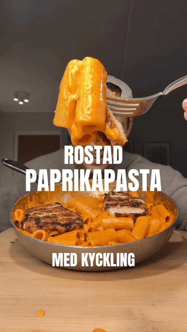 Roasted Paprika Pasta with Chicken