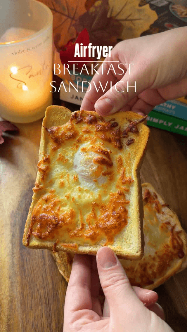 Airfryer Breakfast Sandwich