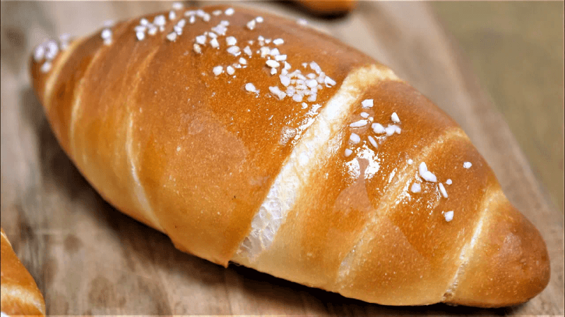 No Knead Salted Butter Roll Bread