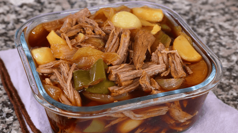 Braised beef in soy sauce (Jangjorim: 장조림)