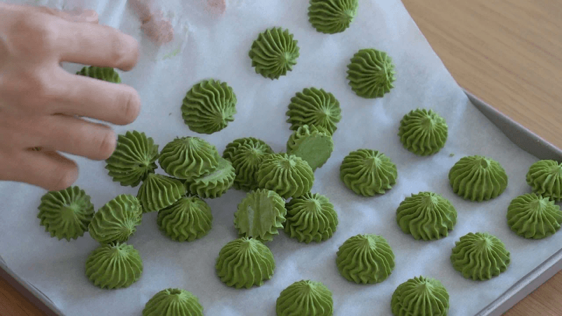 Healthy Matcha Ice Cream (No Cream, No Sugar) Thumbnail