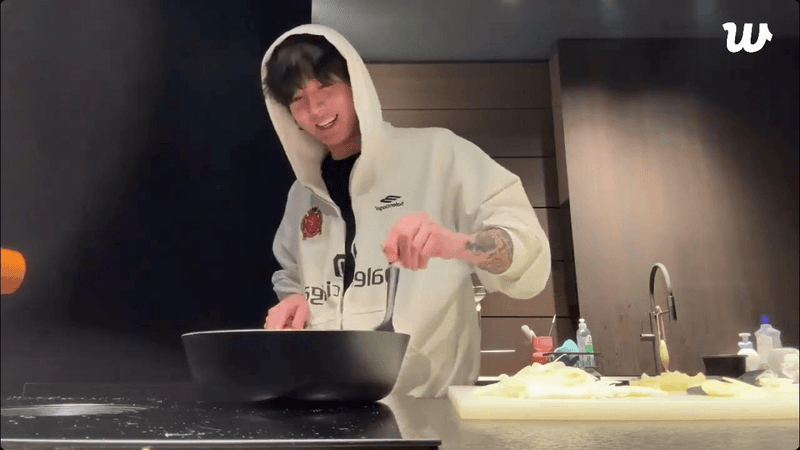 Jungkook's Doenjang Curry Pasta Thumbnail